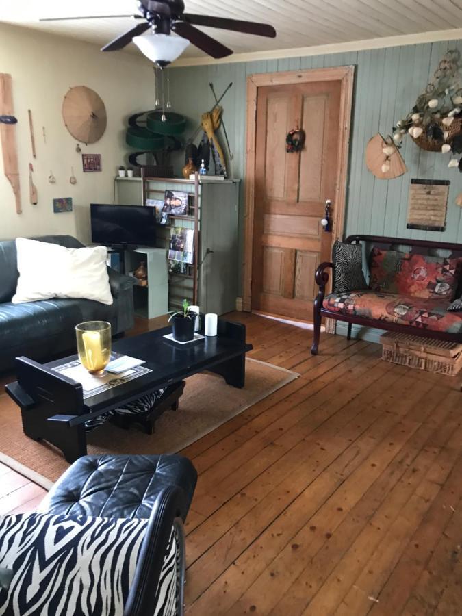 Gite Au Toit Bleu Bed and Breakfast Sainte-Famille Exterior foto